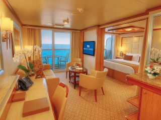 Описание на каюта Апартамент на круизен кораб Royal Princess – обзавеждане, площ, разположение