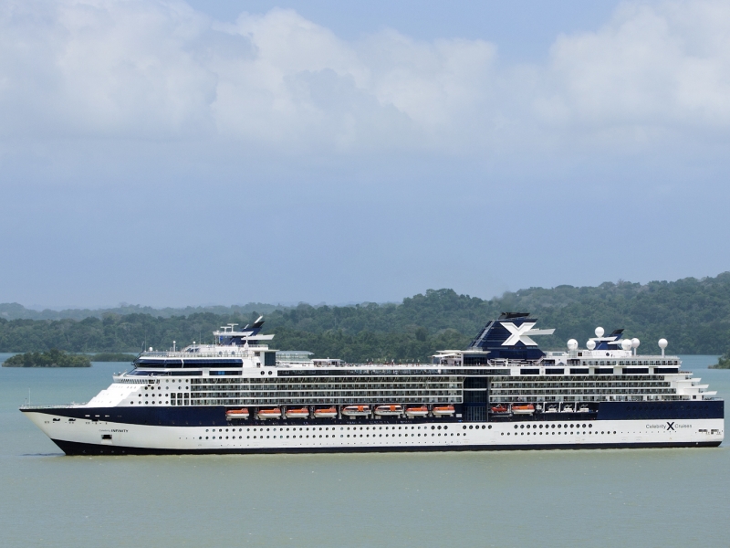 Круизен кораб Celebrity Infinity на Celebrity Cruises