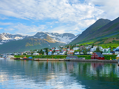 Описание и снимки на пристанище Сиклюфйордюр, Исландия от круизен маршрут
