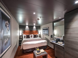Описание на каюта ВИП апартамент - MSC Yacht Club Interior Suite - YIN на круизен кораб MSC Seaside – обзавеждане, площ