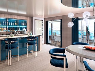 Описание на каюта ВИП апартамент - MSC Yacht Club Owner's Suite - YC4 на круизен кораб MSC World Europa – обзавеждане, площ