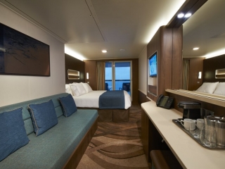 Описание на каюта SPA мини-апартамент с балкон - M9 на круизен кораб Norwegian Escape – обзавеждане, площ