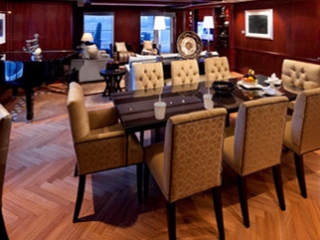 Описание на каюта Penthouse Suite - Супер-луксозен апартамент – категория PS на круизен кораб Celebrity Infinity – обзавеждане, площ