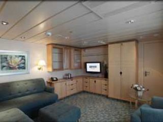 Описание на каюта Семеен апартамент - категория FS на круизен кораб FREEDOM of the Seas – обзавеждане, площ, разположение