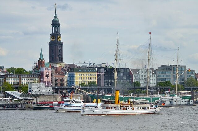 Пристанището на Хамбург